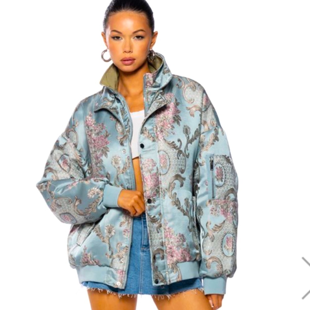 VERSAILLES OVERSIZE BROCADE BOMBER JACKET New never worn size m fits like lg/xl
